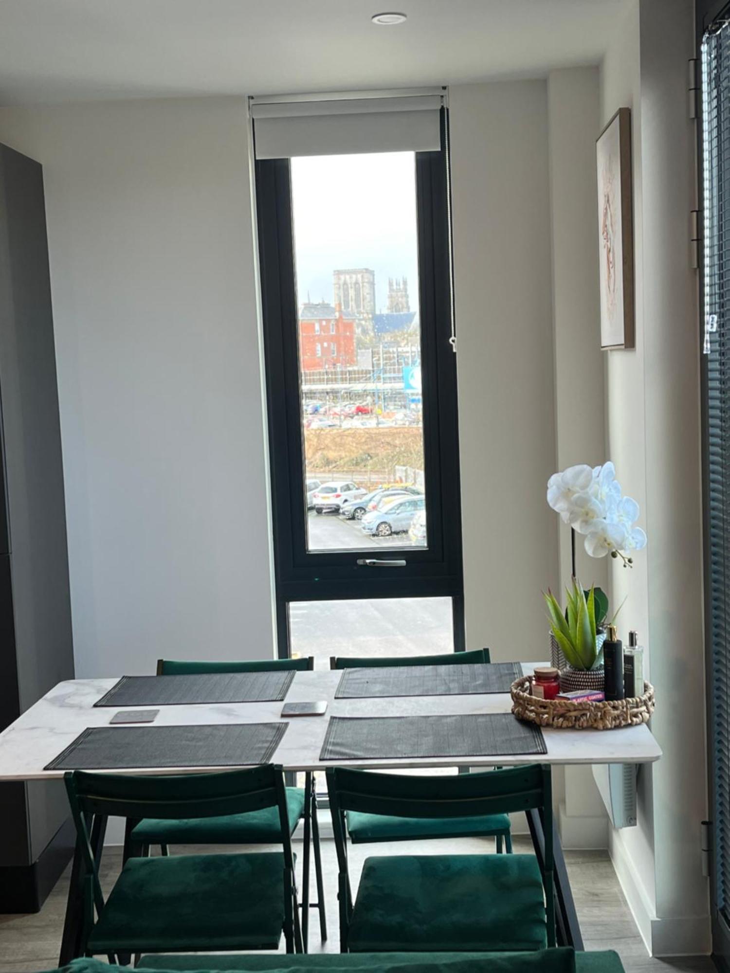 Superb New Build City Centre Flat And Gym Йорк Экстерьер фото